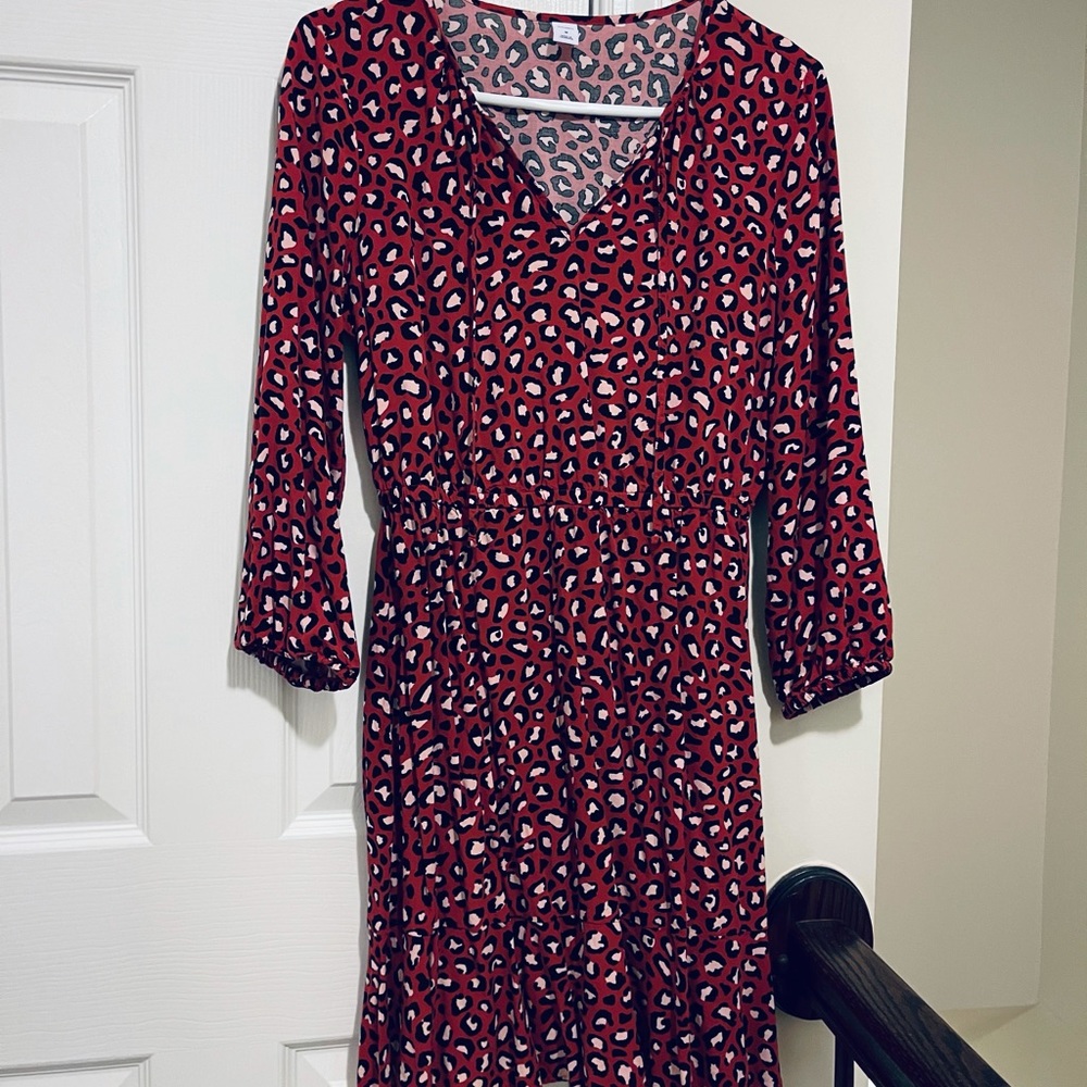 Old Navy Dark Red Leopard Tie Dress